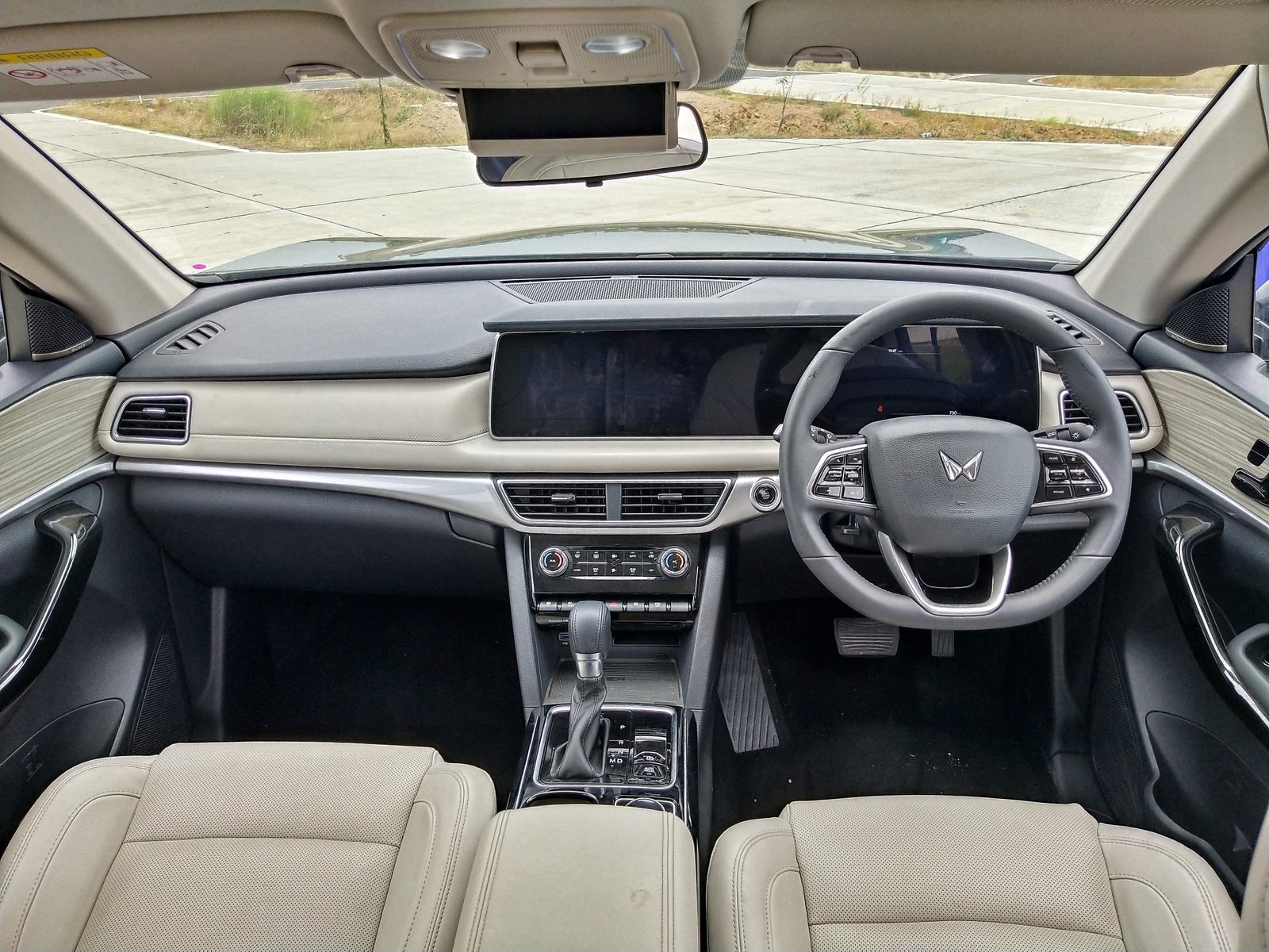 Mahidra XUV 700, Mahindra latest car, best cars in india, latest car launches india