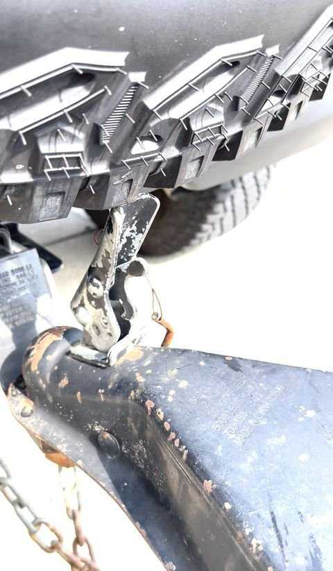 Living With The New Ford Bronco 6 trailer interfering with bronco spare tire