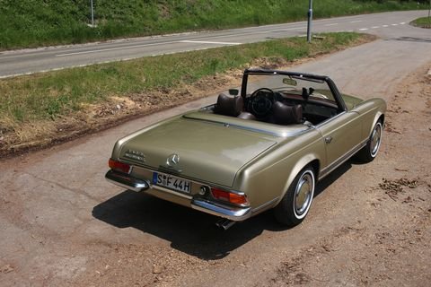 Driving Six Legends From the Mercedes-Benz Museum 13 mercedes benz museum cars