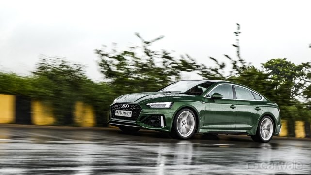 Audi RS5 Left Front Three Quarter Left Front Three Quarter