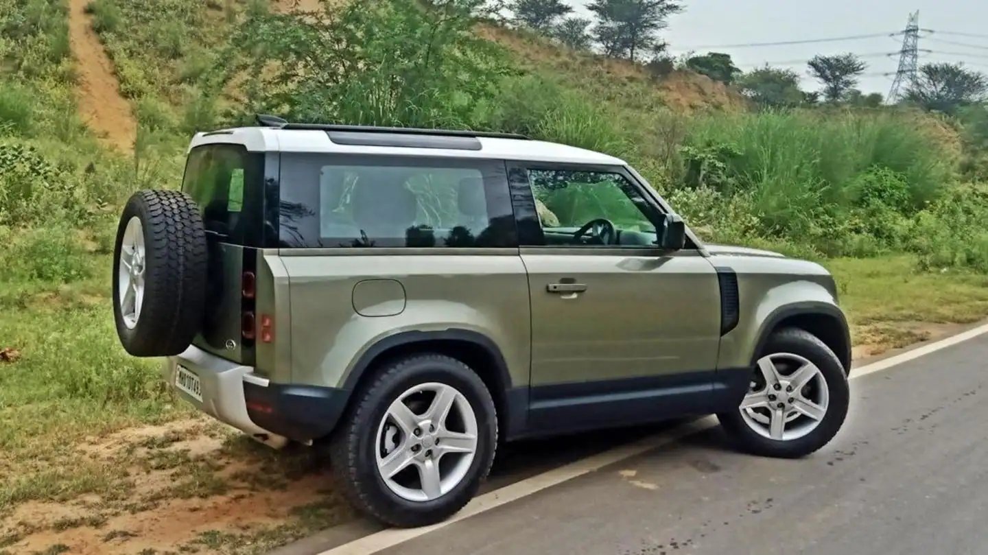 Its 291mm ground clearance makes off-roading easy Its 291mm ground clearance makes off-roading easy