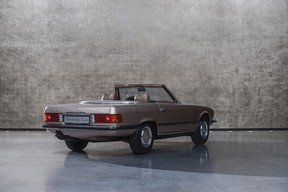 Mercedes-Benz 350 SL (R 107) manufactured in 1971 from Mercedes-Benz Classic.