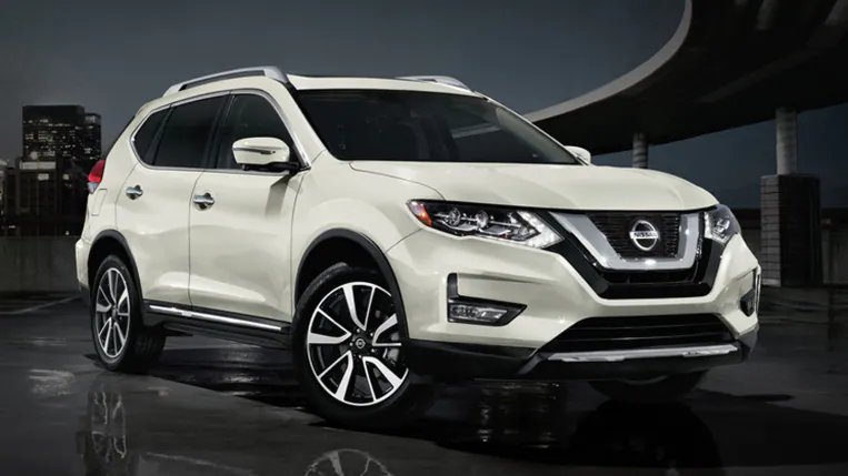 2019 Nissan Rogue in white