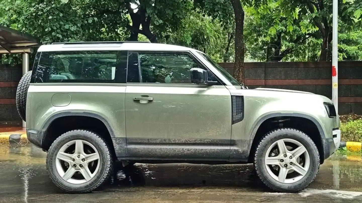 Shorter overhangs and boxy design gives excellent road presence Shorter overhangs and boxy design gives excellent road presence